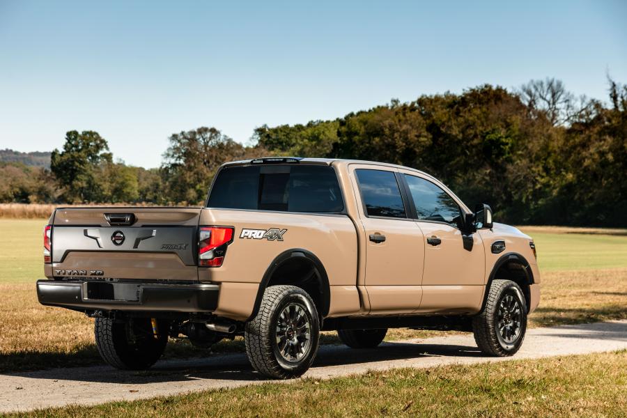  Nissan Titan XD PRO-4X Crew Cab 2019 года  (фото 8 из 34)